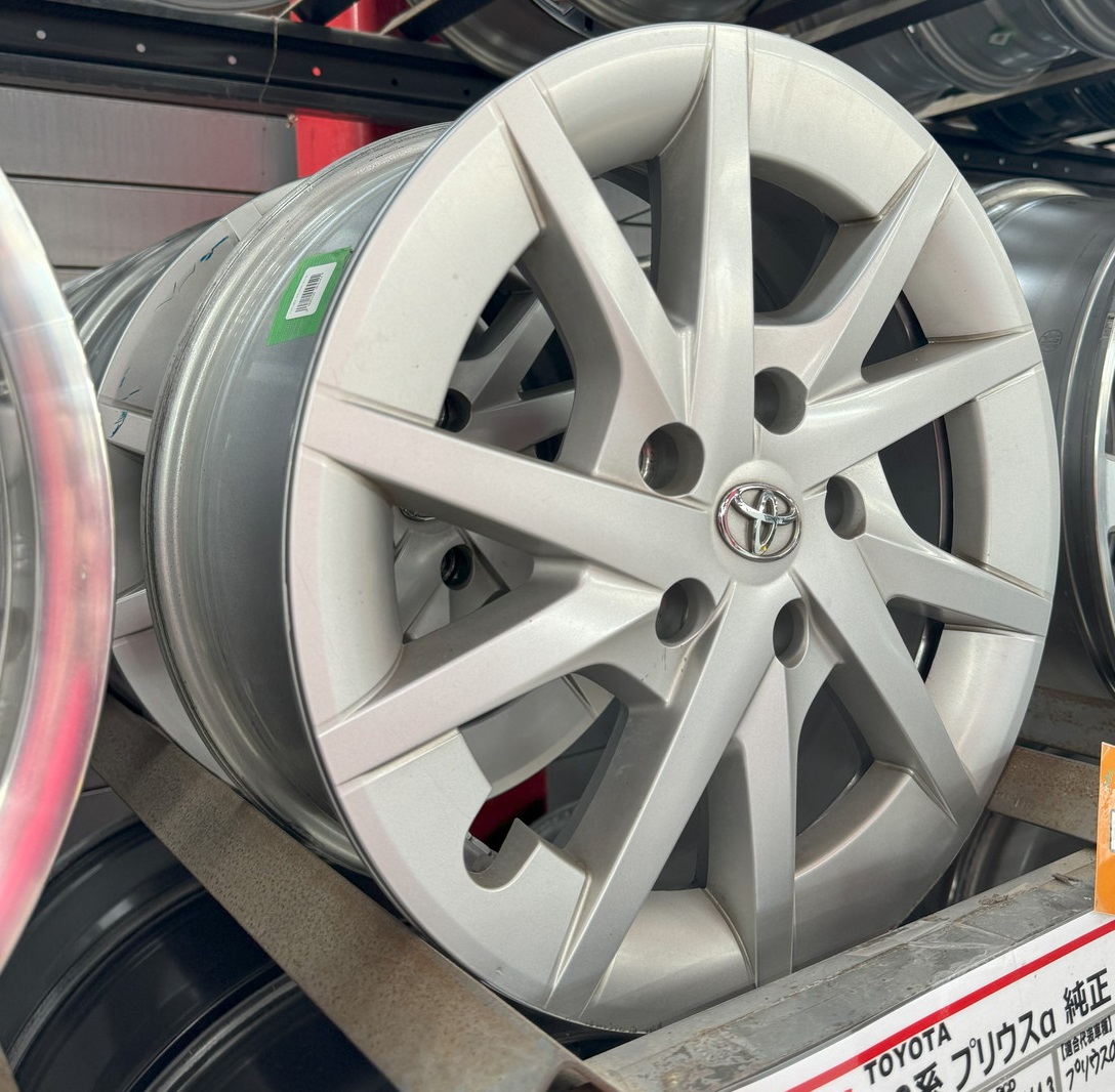 中古アルミ16x6.5 39トヨタSAI純正、プリウスα、エスティマなどに 中古アルミ16x6.5 39トヨタSAI純正、プリウスα、エスティマなど
